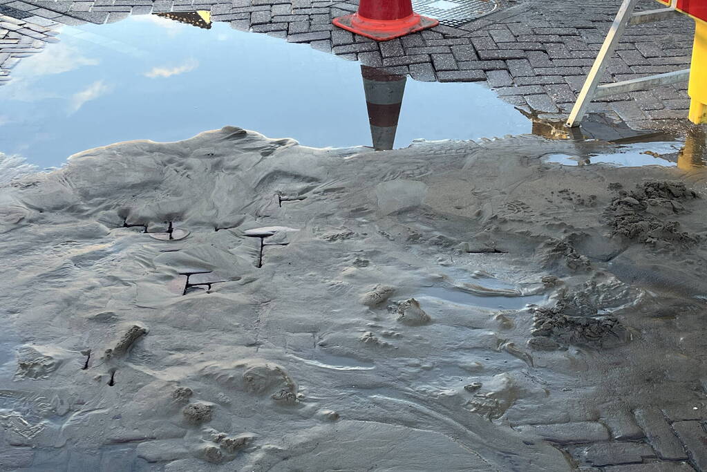 Straat afgezet vanwege waterleidingbreuk