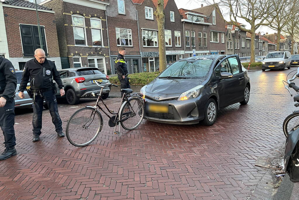 Fietser geschept door automobilist