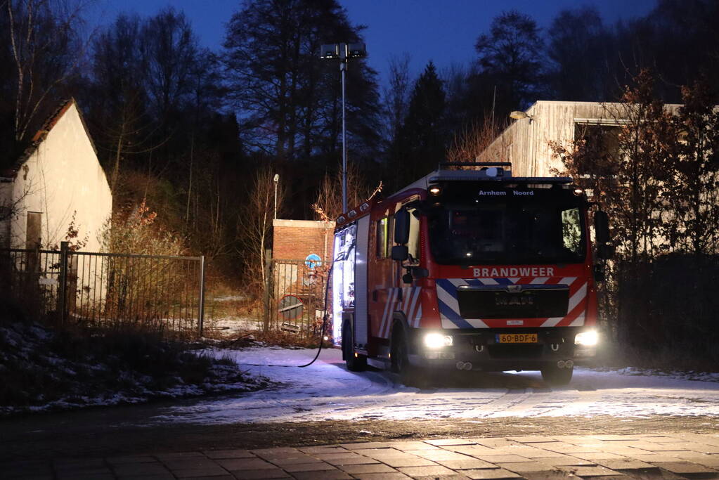 Rookontwikkeling door brand in schuur