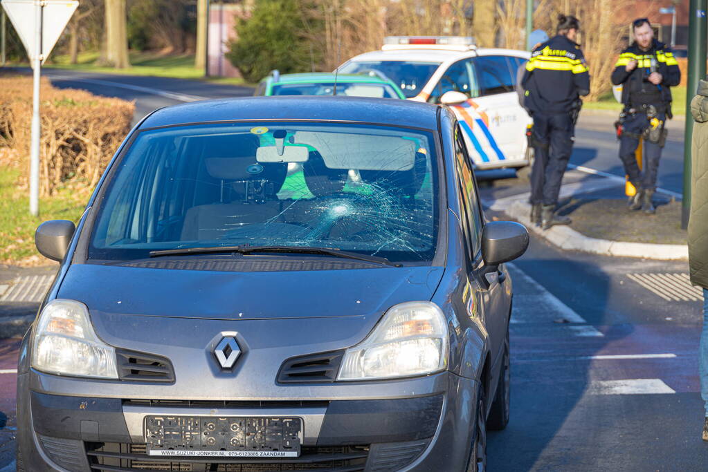 Fietser gewond bij botsing met auto