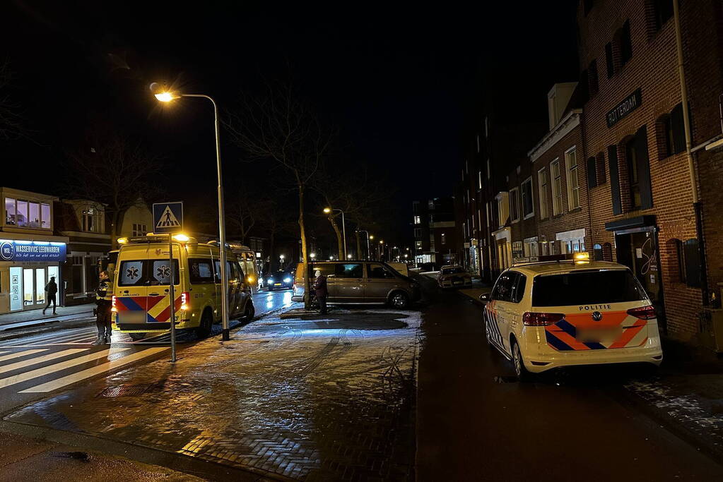 Aanrijding tussen Auto en Voetganger op Rotonde