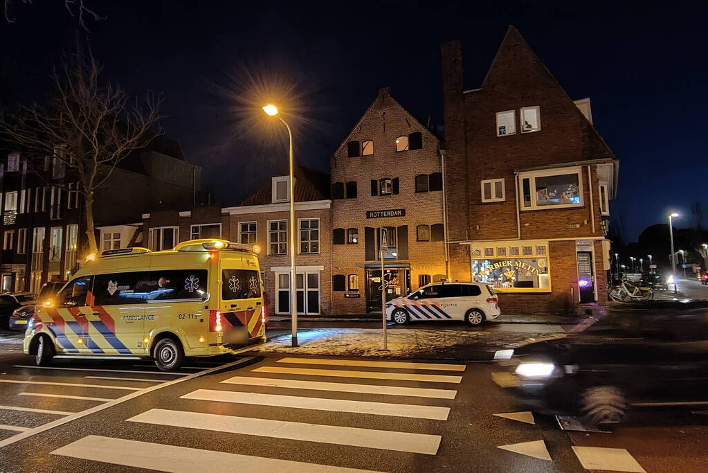 Aanrijding tussen Auto en Voetganger op Rotonde