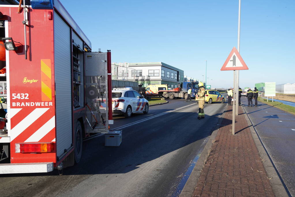 Twee gewonden bij ongeval met vrachtwagen