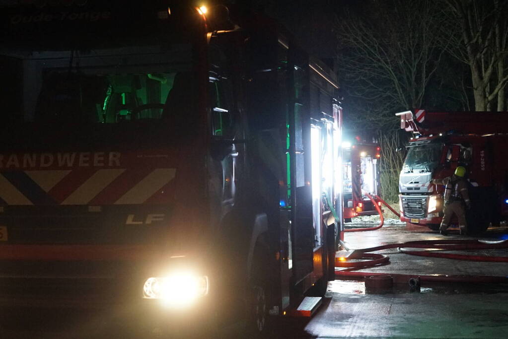 Uitslaande brand verwoest woning