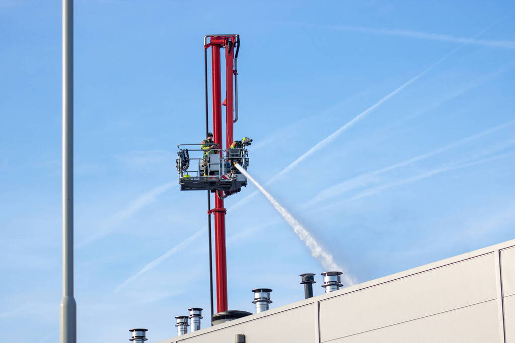 NL-alert voor grote brand in bedrijfspand