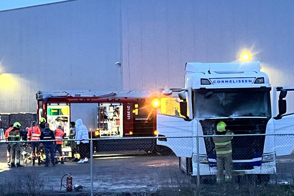 Gewonde bij brand in cabine van vrachtwagen