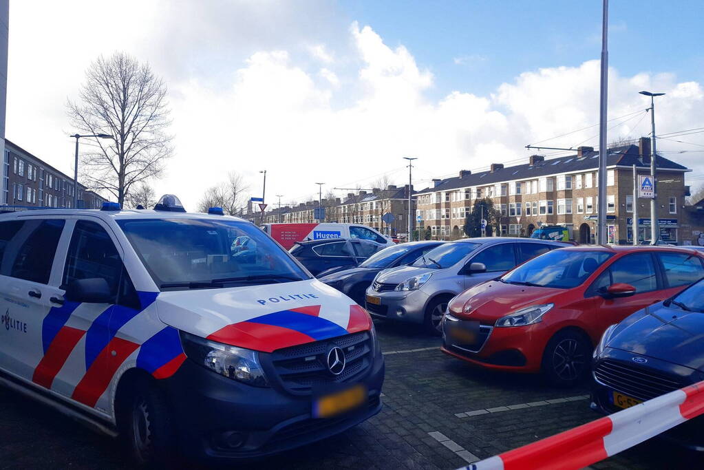 Overleden persoon aangetroffen in auto