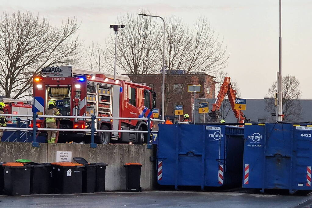 Brandweer ingezet voor brandende container in milieustraat