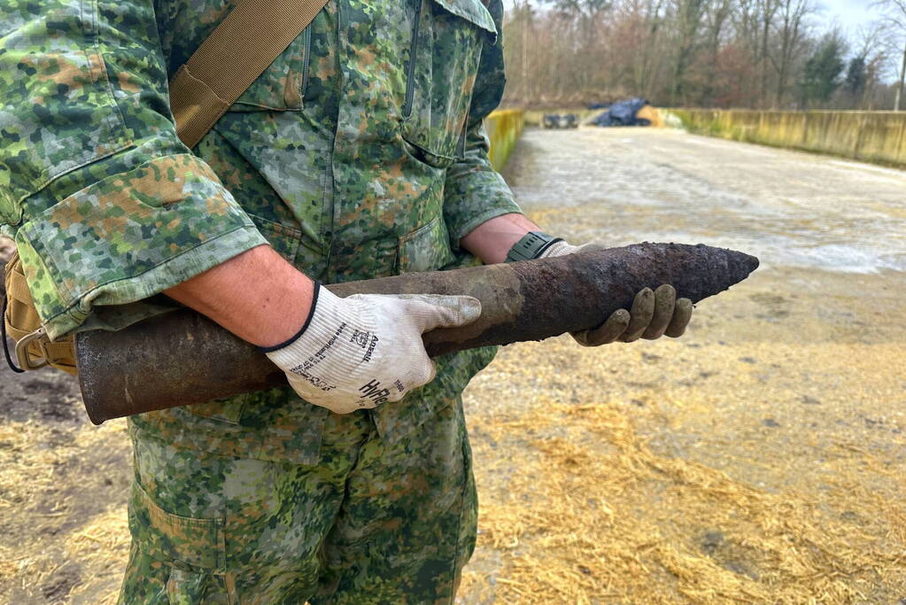 EOD ingezet na vondst van brisantgranaat