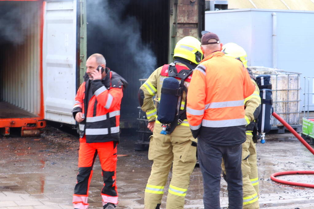 Brand in container bij milieustraat