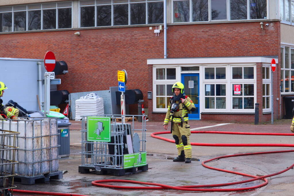 Brand in container bij milieustraat