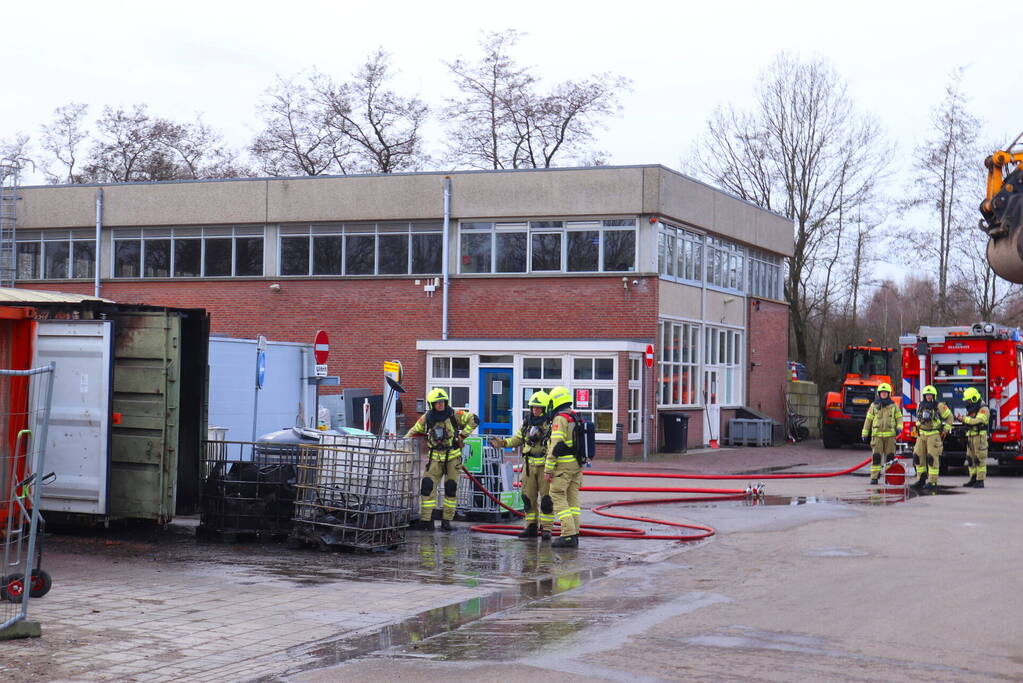 Brand in container bij milieustraat