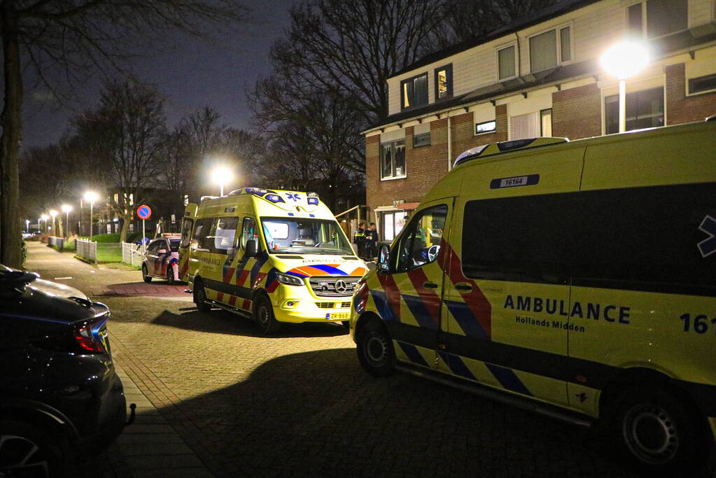 Traumahelikopter landt voor medische noodsituatie in huis