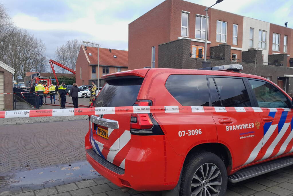 Enorme rookontwikkeling bij grote brand in industriepand