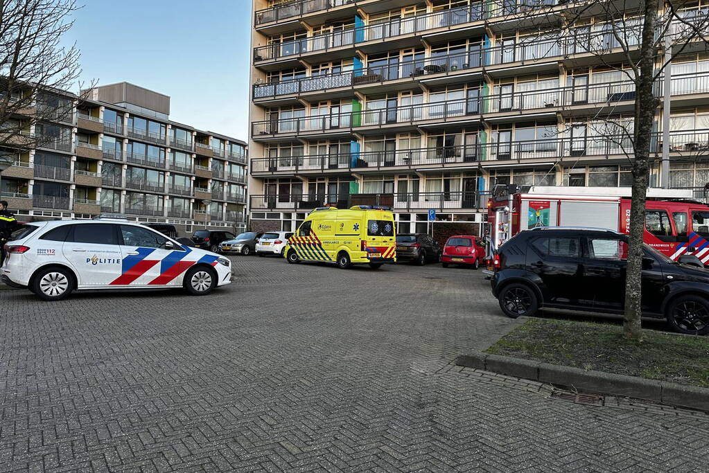 Bewoner behandeld na brand in flat