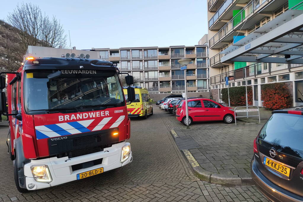 Bewoner behandeld na brand in flat