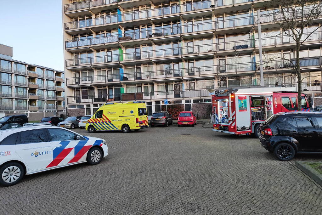 Bewoner behandeld na brand in flat