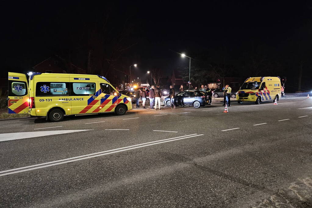 Twee auto's betrokken bij ongeval op kruising