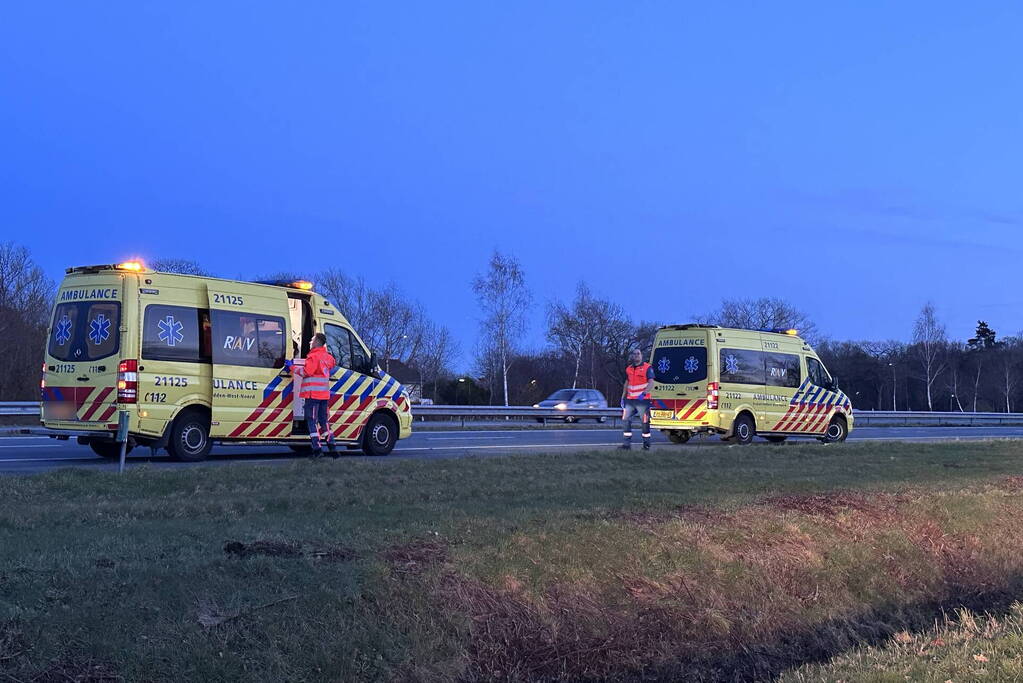 Snelweg dicht vanwege ongeval met meerdere voertuigen