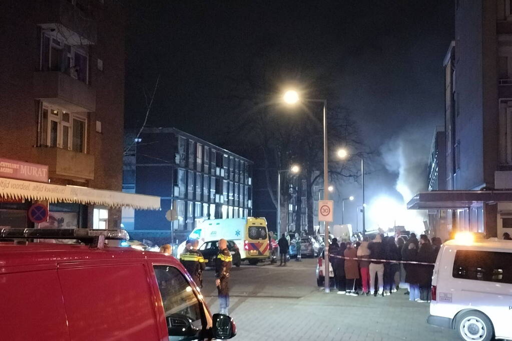 Grote brand uitgebroken na explosie bij appartementencomplex