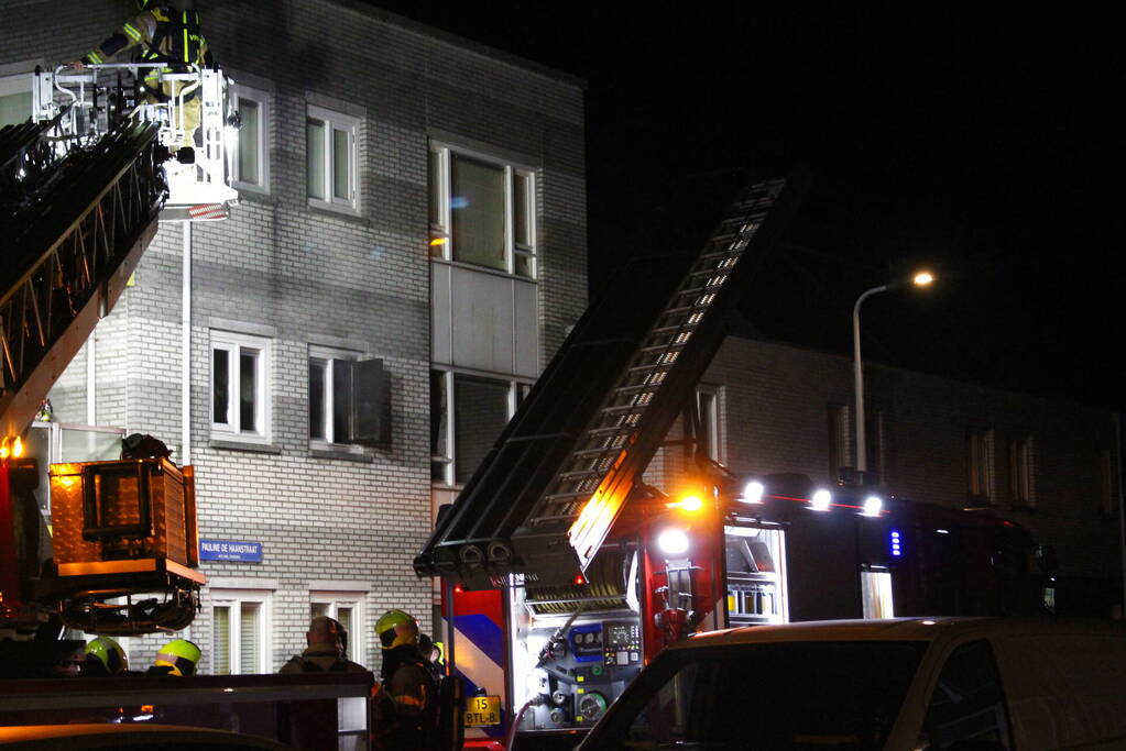 Persoon overleden bij woningbrand