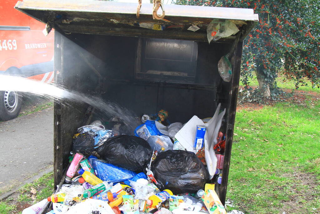 Brand ontstaan door laswerkzaamheden ondergrondse container