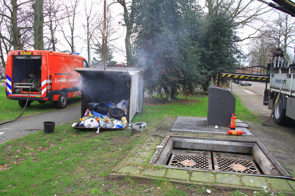 Brand ontstaan door laswerkzaamheden ondergrondse container