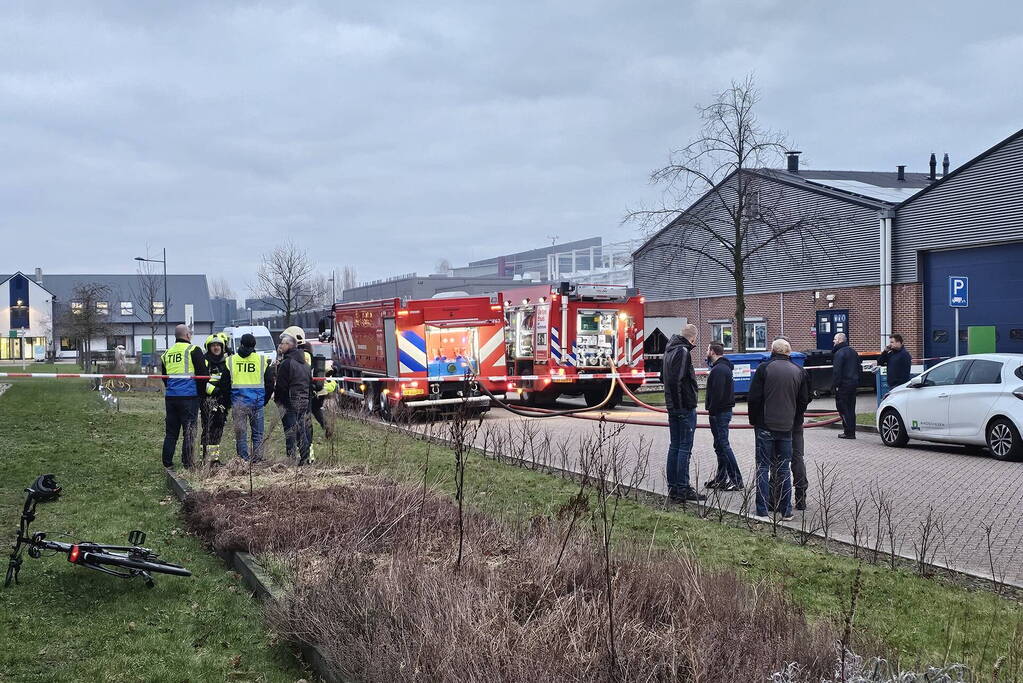 Ontruiming door hevige brand in elektrakast