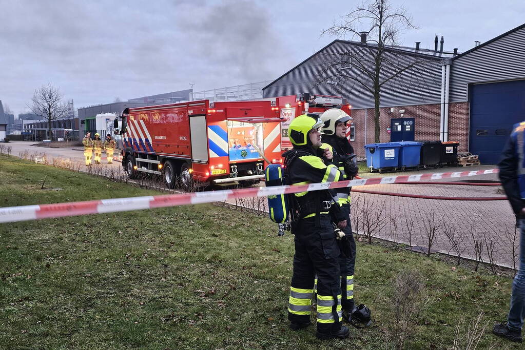 Ontruiming door hevige brand in elektrakast