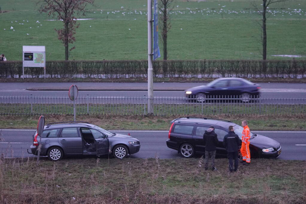 Schade bij ongeval tussen twee auto's