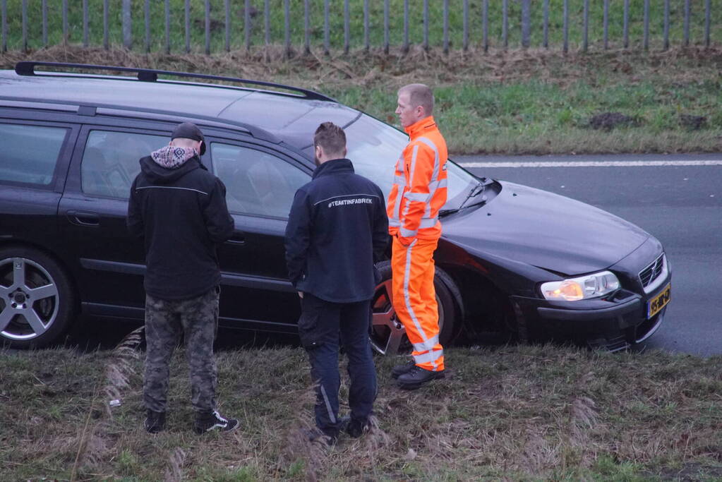 Schade bij ongeval tussen twee auto's