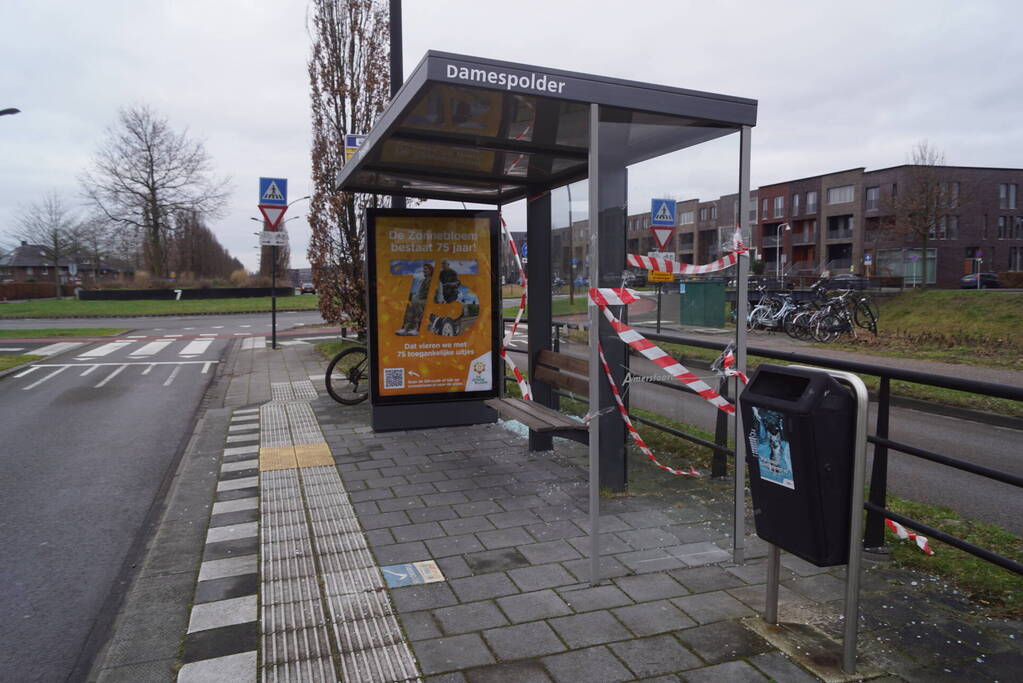 Bushaltevandaal jaagt gemeentschap op kosten