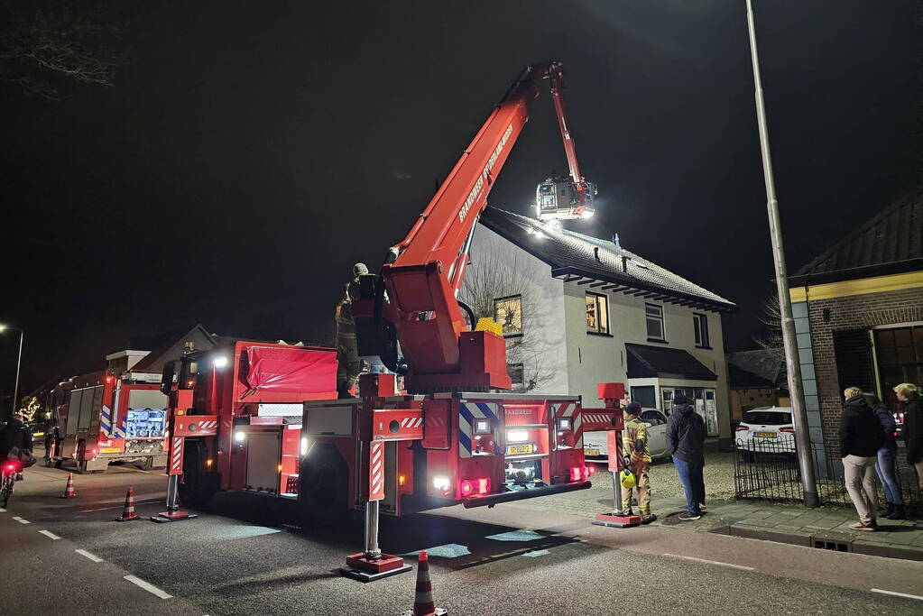 Brand in schoorsteen van vrijstaande woning