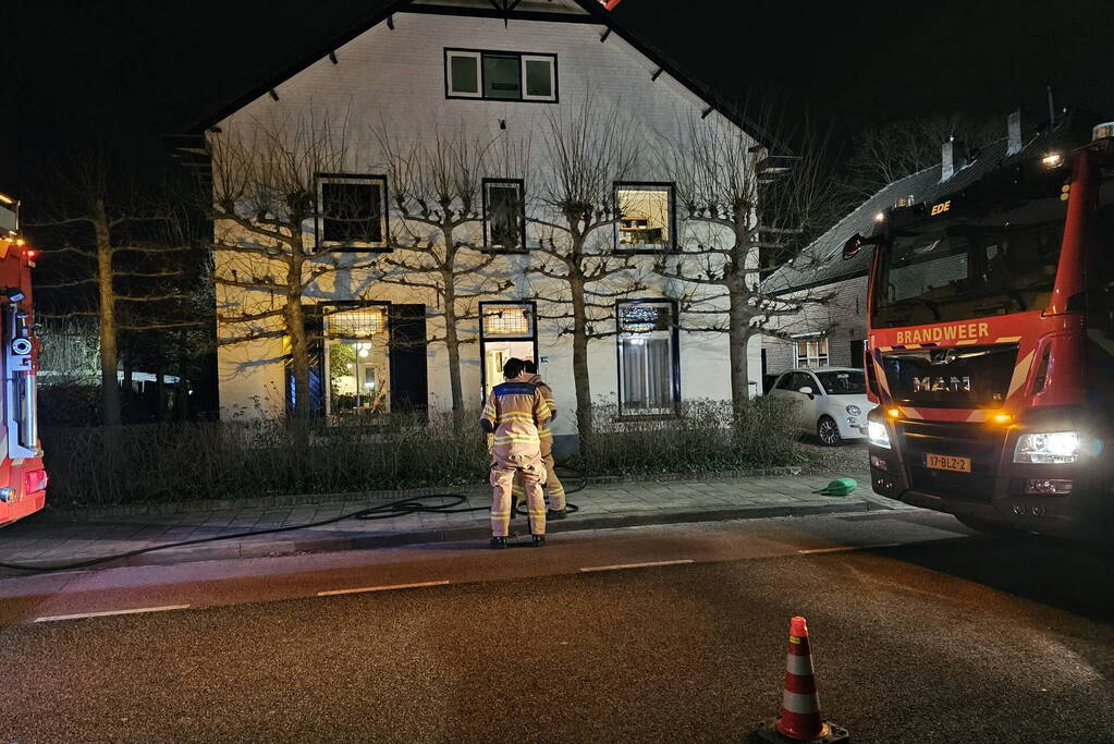 Brand in schoorsteen van vrijstaande woning