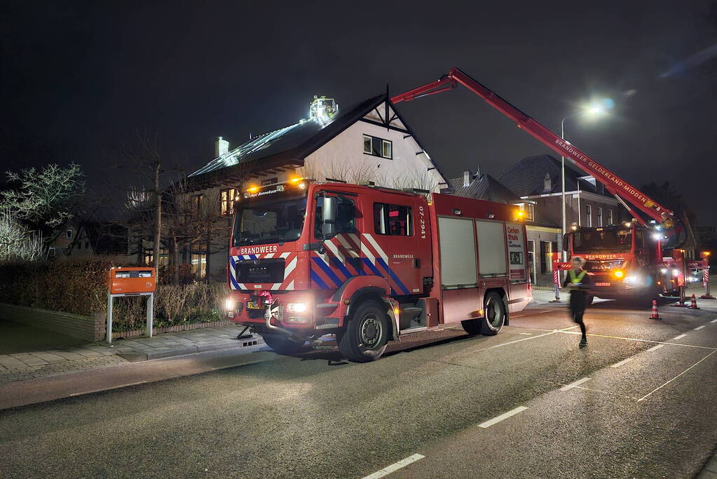 Brand in schoorsteen van vrijstaande woning