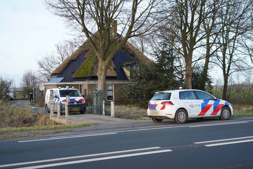 Hennepkwekerij aangetroffen in garageboxen