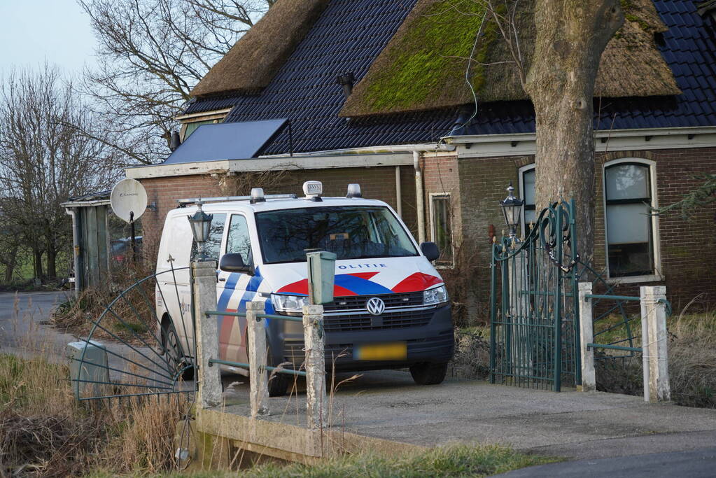 Hennepkwekerij aangetroffen in garageboxen