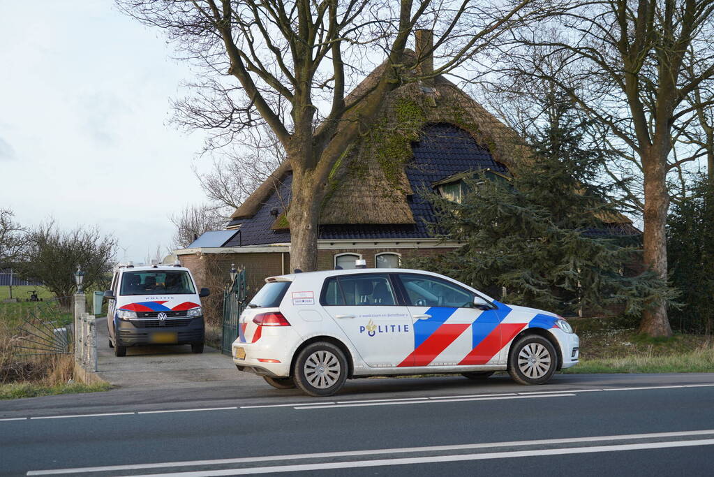 Hennepkwekerij aangetroffen in garageboxen