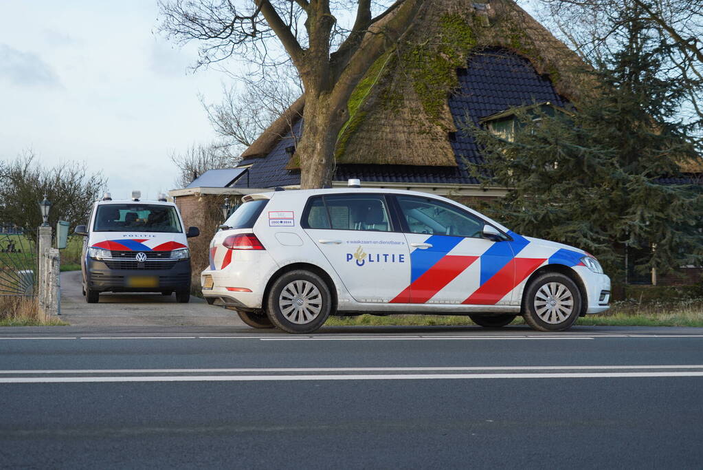 Hennepkwekerij aangetroffen in garageboxen