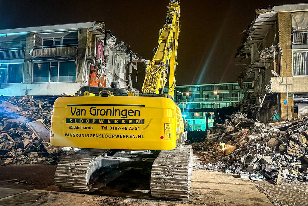 Eerste bloemen neergelegd bij rampplek