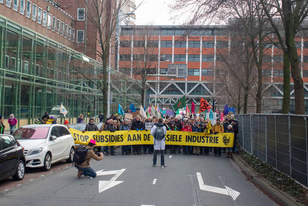 Massale politie-inzet bij demonstratie Extinction Rebellion