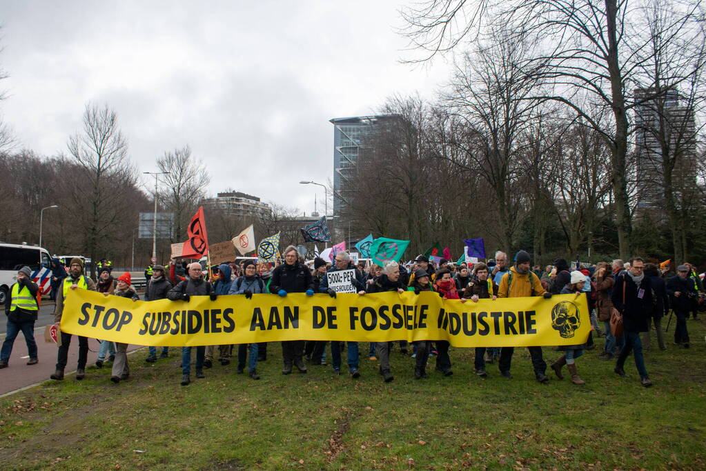 Massale politie-inzet bij demonstratie Extinction Rebellion