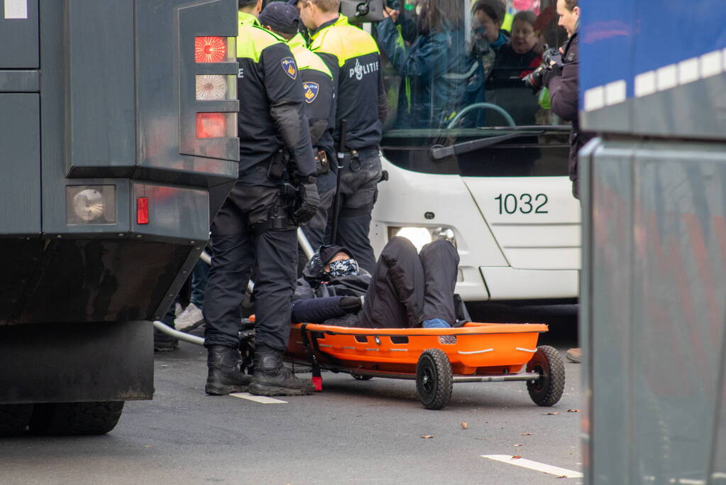 Massale politie-inzet bij demonstratie Extinction Rebellion