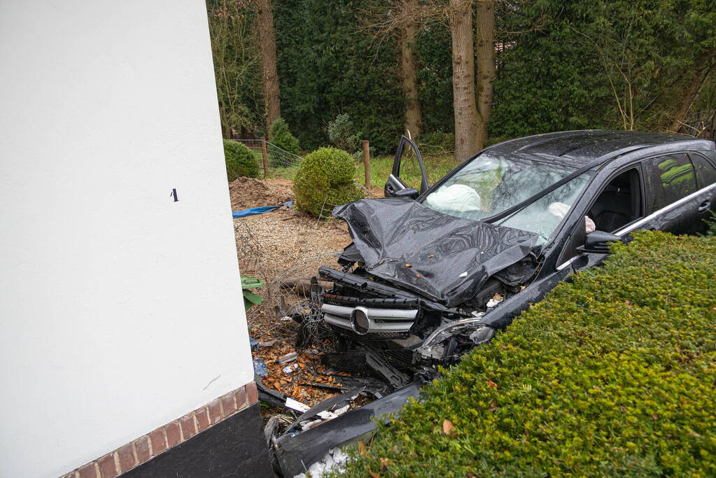 Automobilist ramt woning