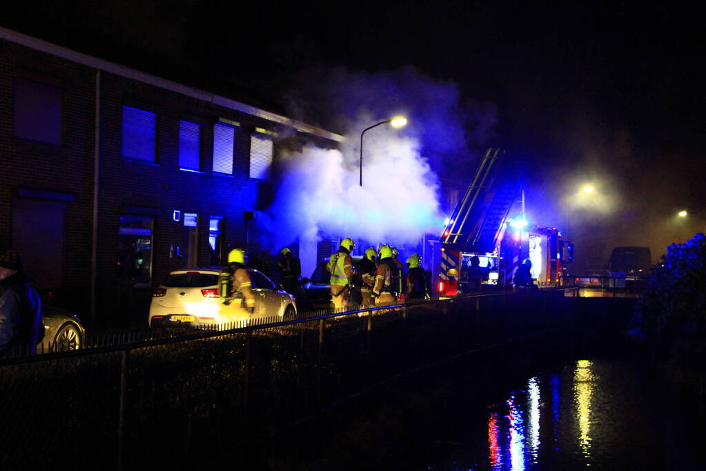 Woningen ontruimd door uitslaande brand