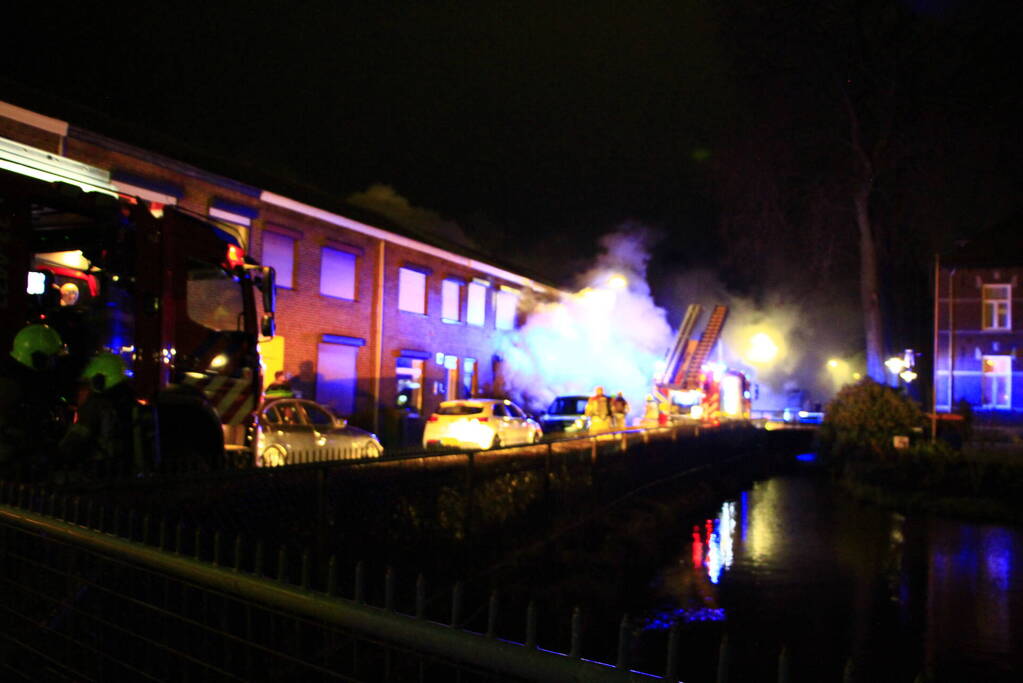 Woningen ontruimd door uitslaande brand