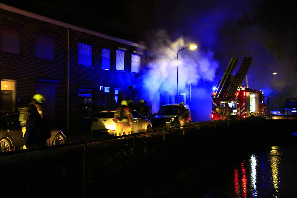 Woningen ontruimd door uitslaande brand