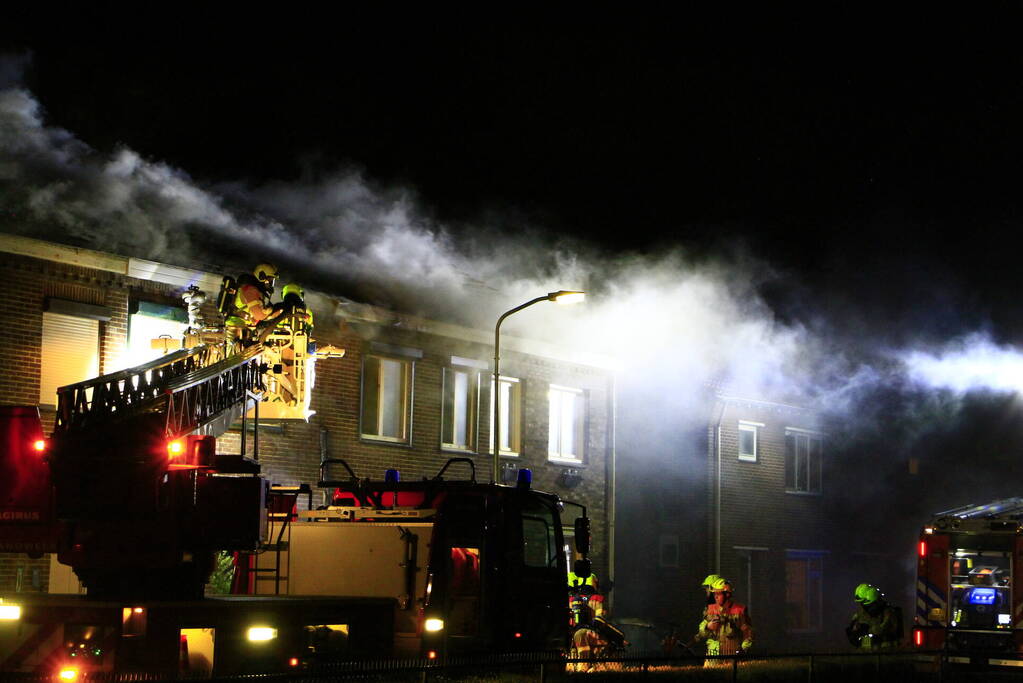 Woningen ontruimd door uitslaande brand