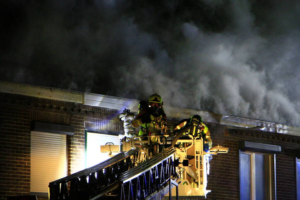 Woningen ontruimd door uitslaande brand