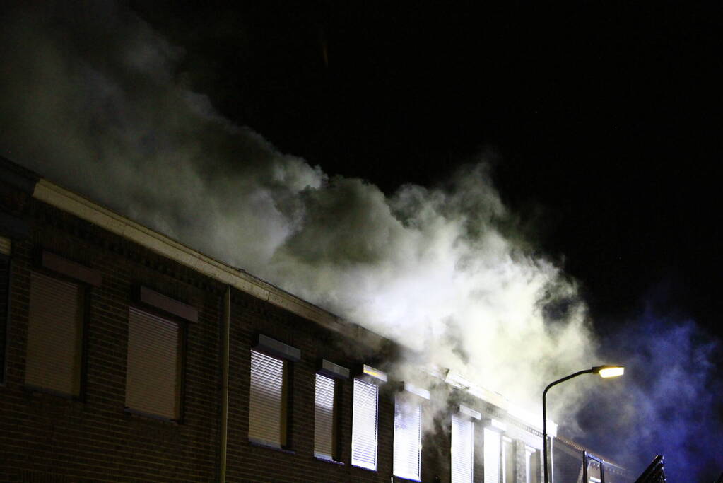 Woningen ontruimd door uitslaande brand